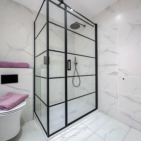 Victorian House In By The Sea بيت للعطل