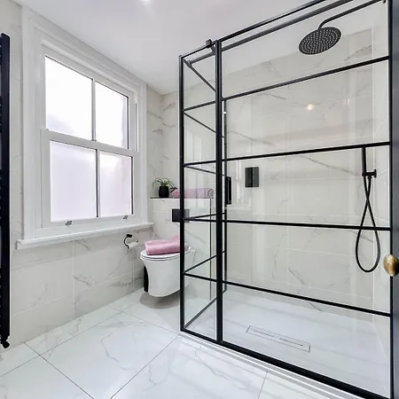 Victorian House In By The Sea بيت للعطل *