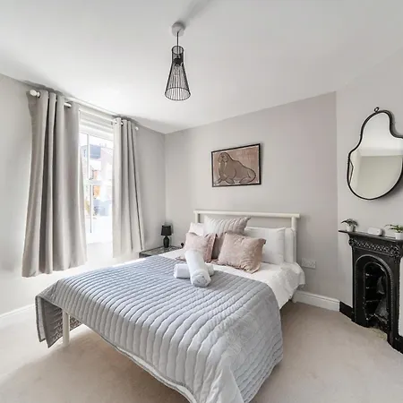 Victorian House In By The Sea Holiday home